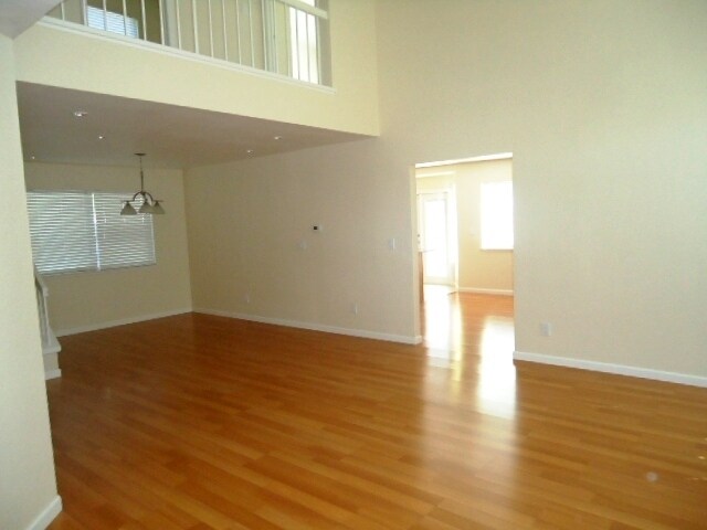 Building Photo - East Vallejo Beauty Available 6/7/26
