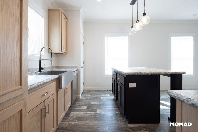 Building Photo - *BRAND NEW* 3 Bedroom Single Family – Mode...