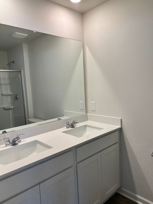 Building Photo - Brand New Three Bedroom Home In Sango