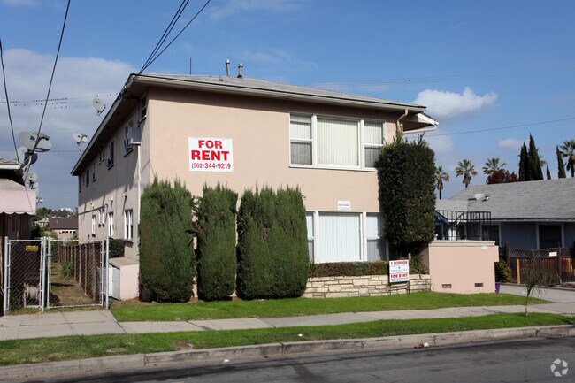 Building Photo - 3911 E 8th St