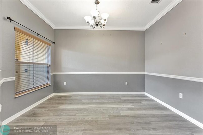 Building Photo - 3315 Merrick Ln