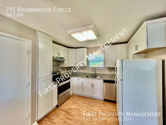 Building Photo - 791 Brownwood Cir