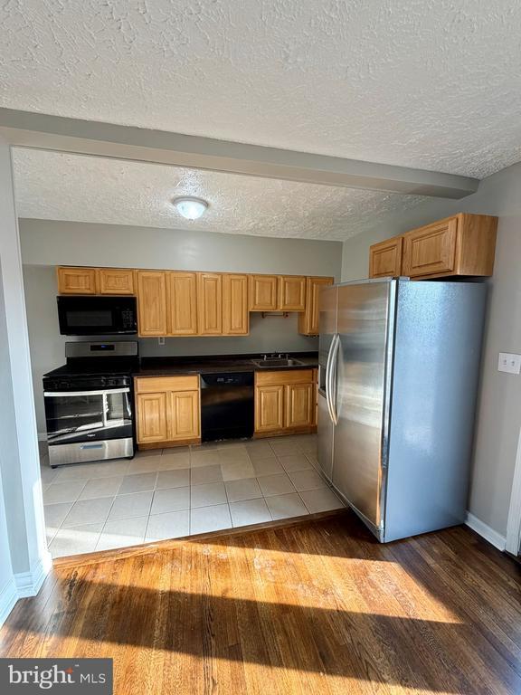 Building Photo - 3413 Wallford Dr