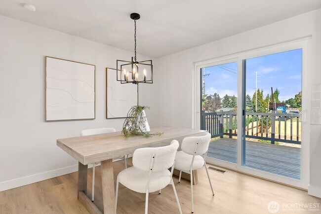 Building Photo - 11602 SE 210th Pl