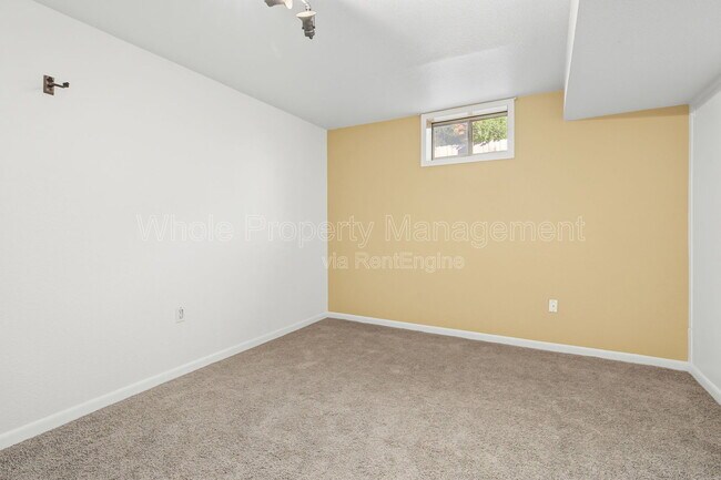 Building Photo - 7071 Ruth Way