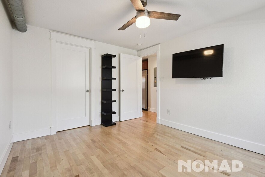 Building Photo - 195 S Pennsylvania St