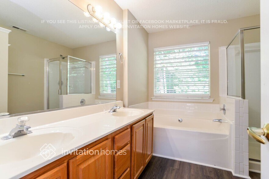 Building Photo - 106 Pebble Creek Crossing