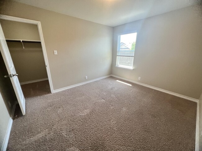 Building Photo - 10822 Shaenmeadow