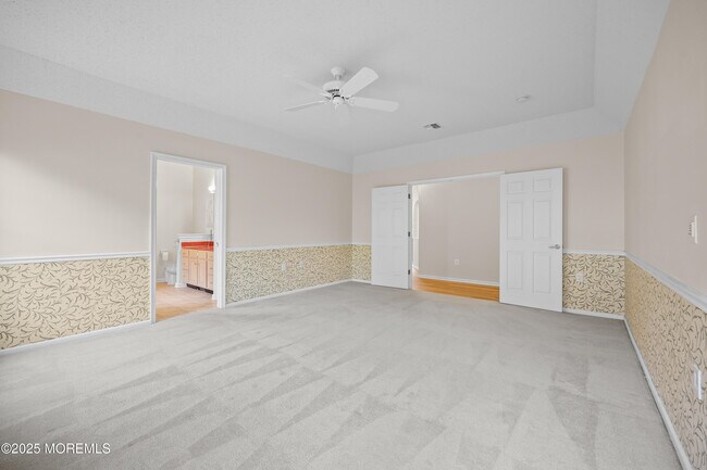 Building Photo - 49 Baltusrol Dr