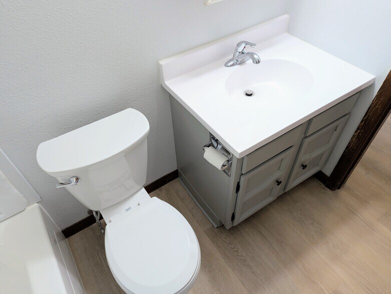 Building Photo - 182 3rd Ave