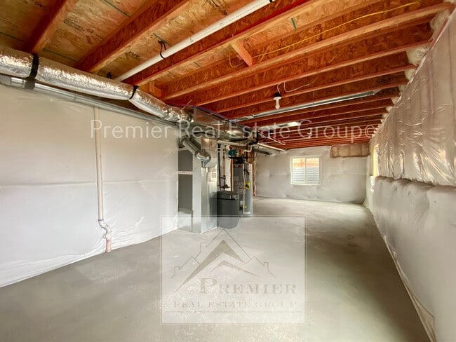 Building Photo - 6423 Weiser Dr
