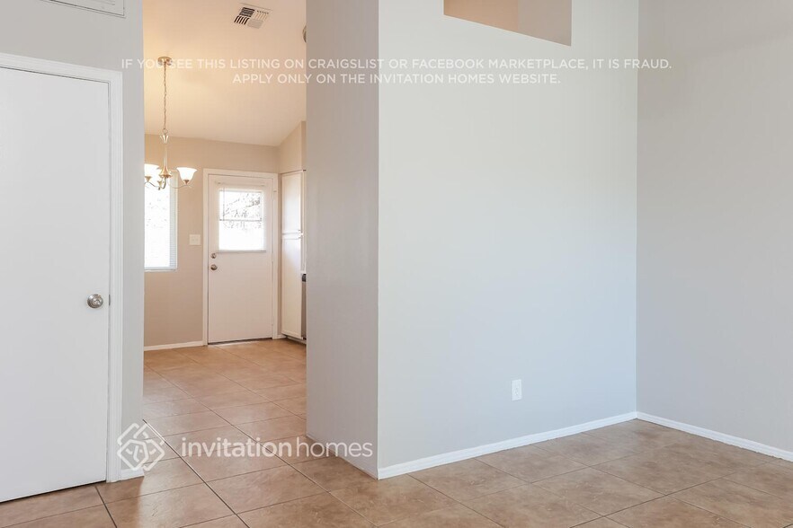Building Photo - 5730 N 68th Ave