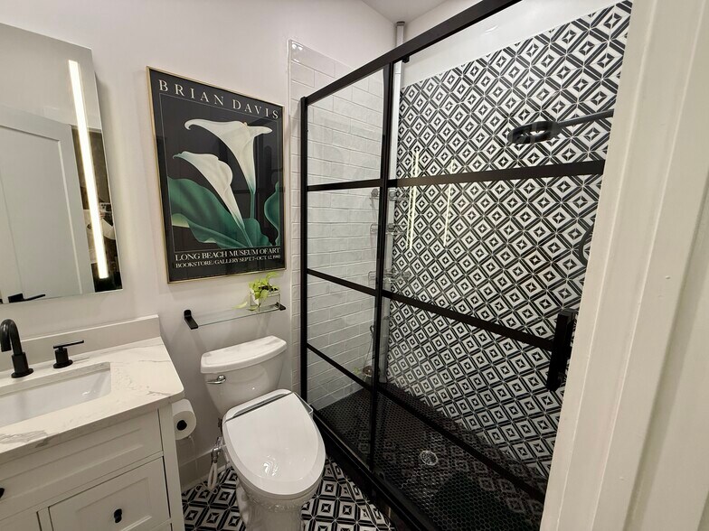 Building Photo - 3916 14th St NW