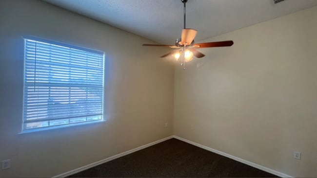 Building Photo - 581 Herring Gull Ct