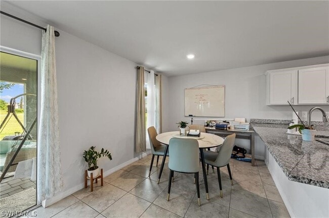 Building Photo - 1013 NE 15th St