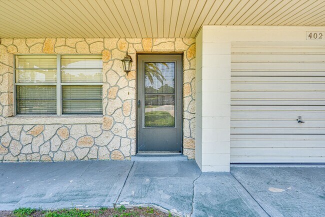 Building Photo - 3 Bedroom Home in Port Orange