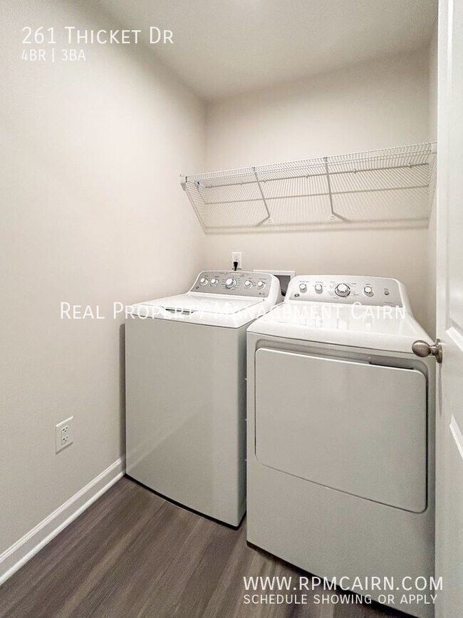 Building Photo - 261 Thicket Dr