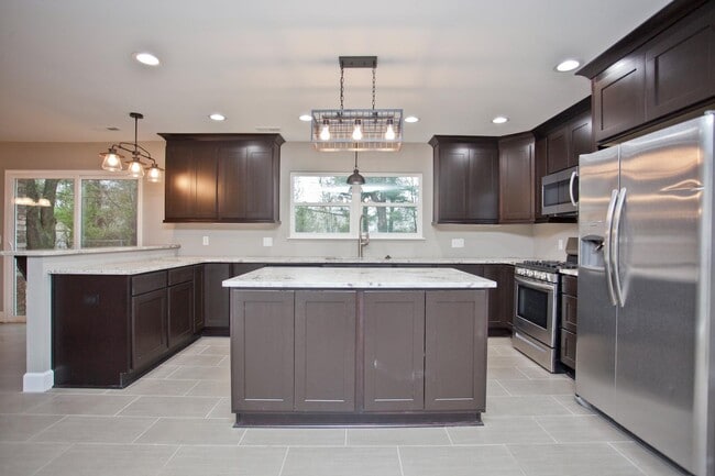 Building Photo - 1206 Convair St