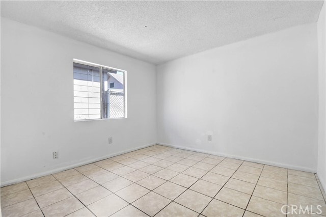 Building Photo - 4039 Lorraine Dr