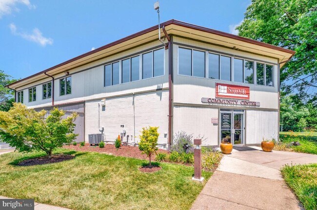 Building Photo - 3890 Mariposa Pl