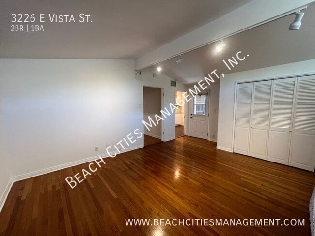 Building Photo - 3226 E Vista St