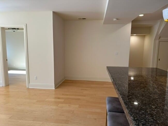 Building Photo - Epic REA- Serene 2 BR/1 BA Flat w/Private Deck & Yard in Lone Mountain