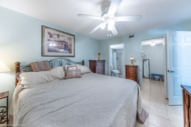 Building Photo - TURNKEY FURNISHED RENTAL ON GOLF COURSE. GROUND FLOOR UNIT