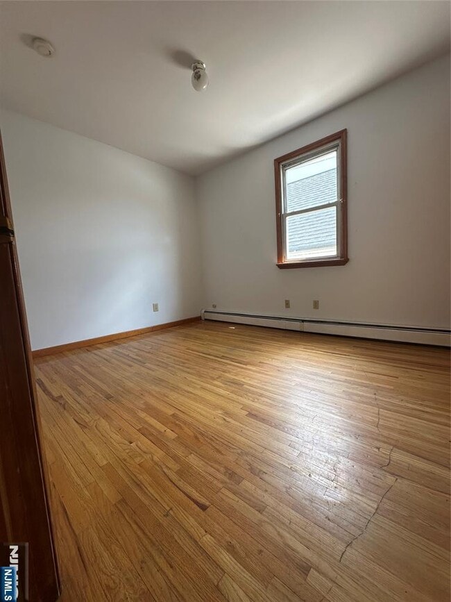 Building Photo - 404 N 3rd St