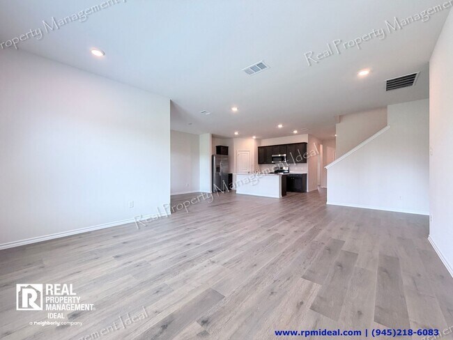 Building Photo - 621 Dunhill Rd