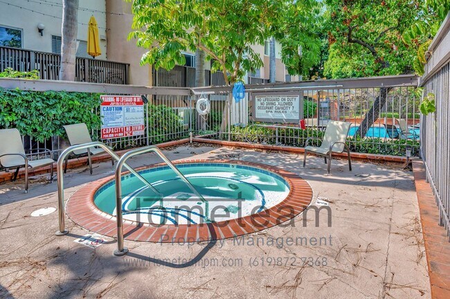 Building Photo - **$500 MOVE IN CREDIT** 2 BR/ 2 BA 894 SQFT CONDO IN MISSION VALLEY/ SAN DIEGO