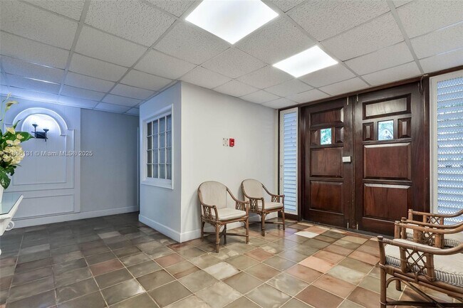 Building Photo - 1150 Madruga Ave