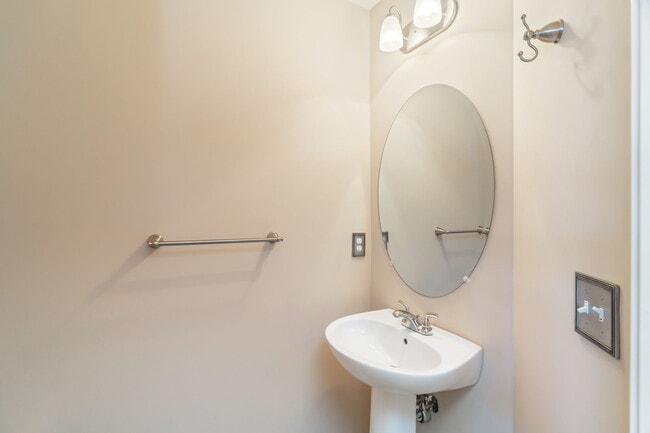 Building Photo - 7713 Budding Vine Ln