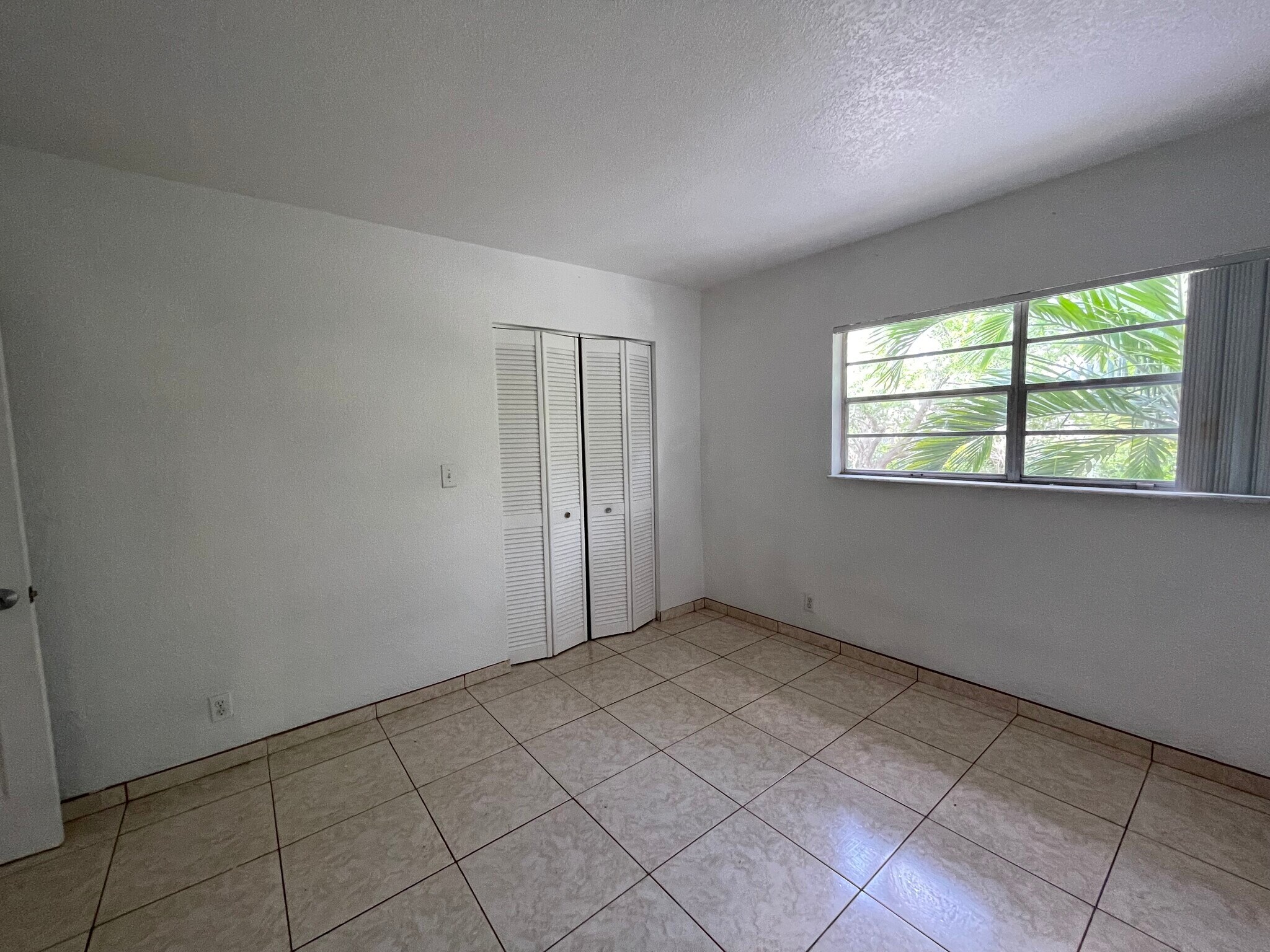 Building Photo - 821 NW 46th Ave