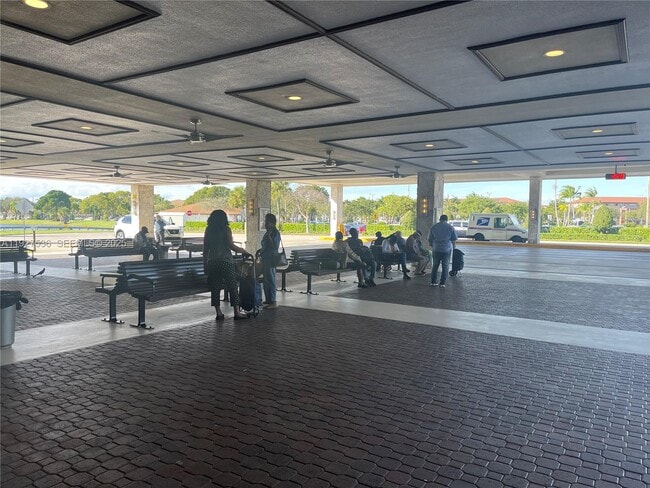 Building Photo - 12850 SW 4th Ct