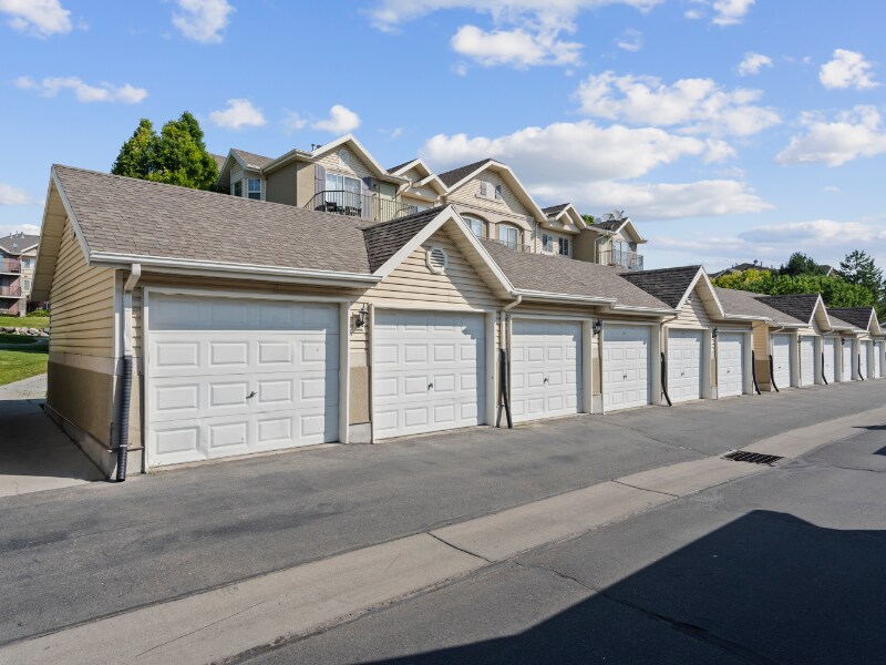 Building Photo - 2119 N Aurora Way