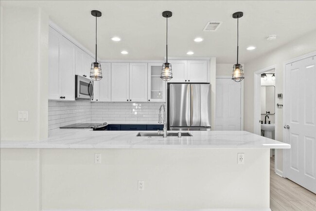 Building Photo - Townhomes at Fairways Edge