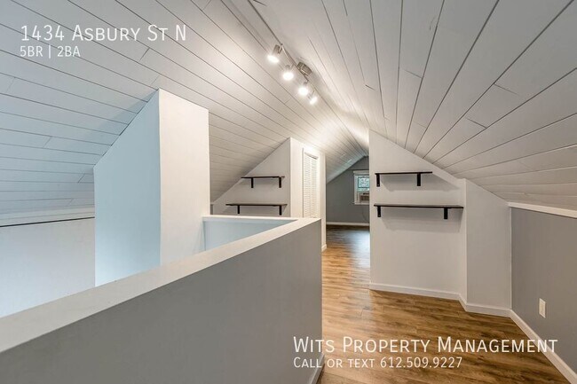 Building Photo - 1434 Asbury St N
