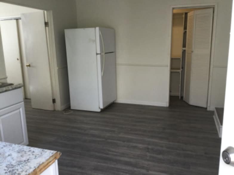 Building Photo - 20957 Community St