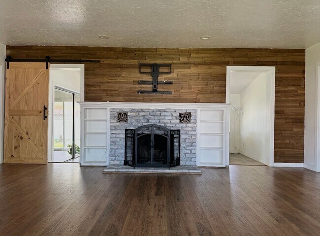Building Photo - Beautifully Updated Ontario Home with Private Backyard, Fruit Trees, EV Charging & In-Unit Laundry