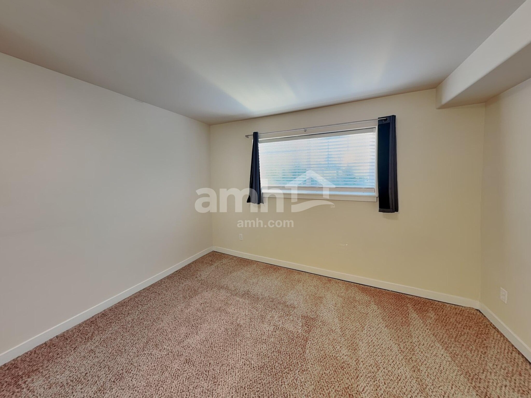 Building Photo - 7341 Rainier Dr