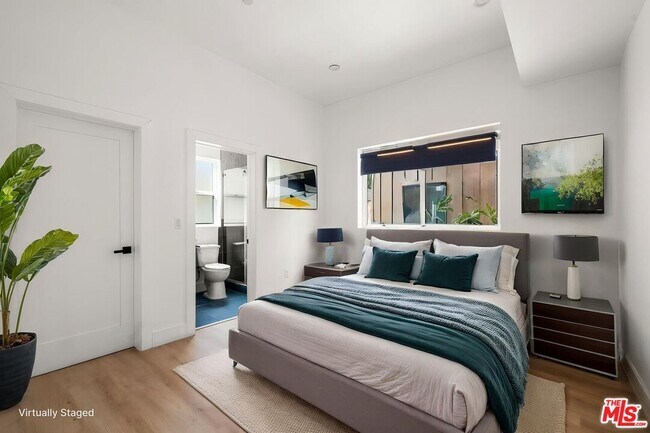 Building Photo - 1933 Magnolia Ave