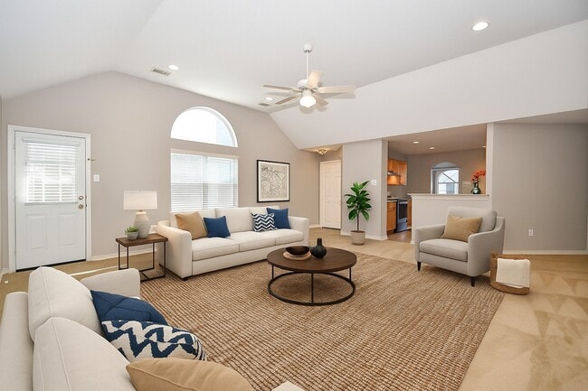 Building Photo - 15410 Hazel Thicket Tr