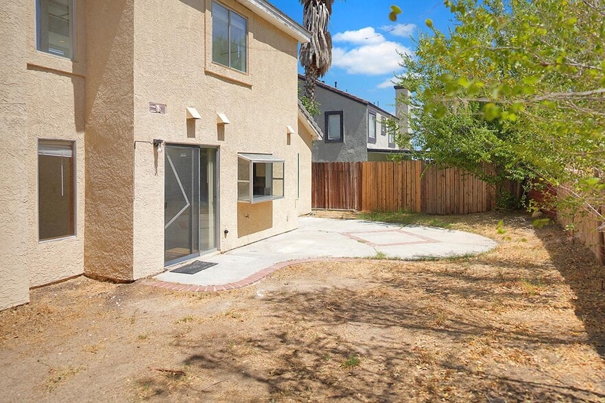 Building Photo - 1512 Siberian Ct
