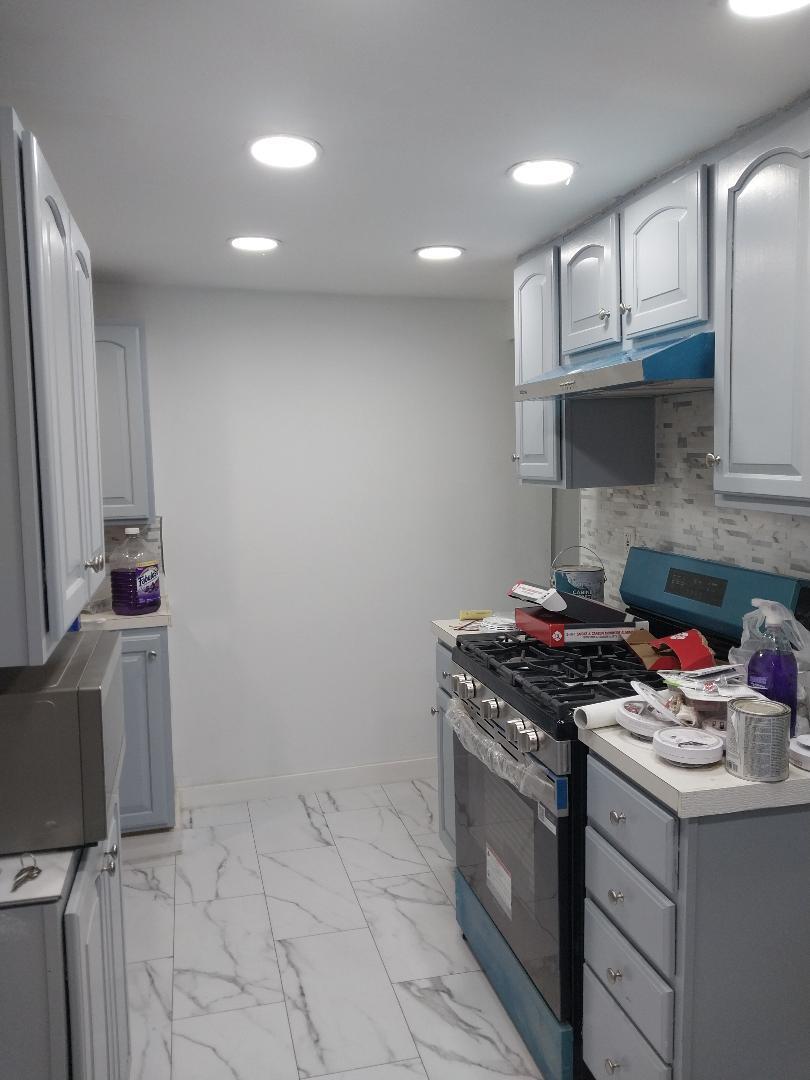 Building Photo - 565 Salem St