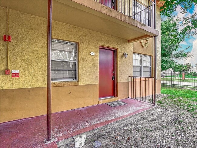 Building Photo - 744 Wyman Ct