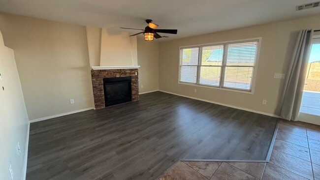 Building Photo - Spacious Surprise home with large backyard