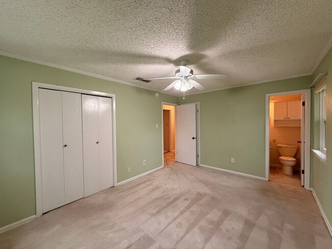 Building Photo - RENT REDUCTION - AVAILABLE NOW!