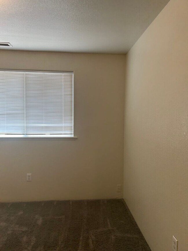 Building Photo - 2950-2952 Stacie Wy