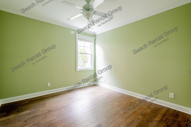 Building Photo - 121 Champions Village Dr