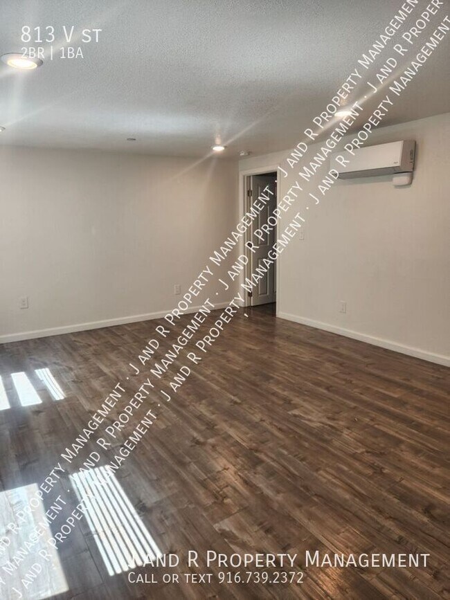 Building Photo - 813 V St